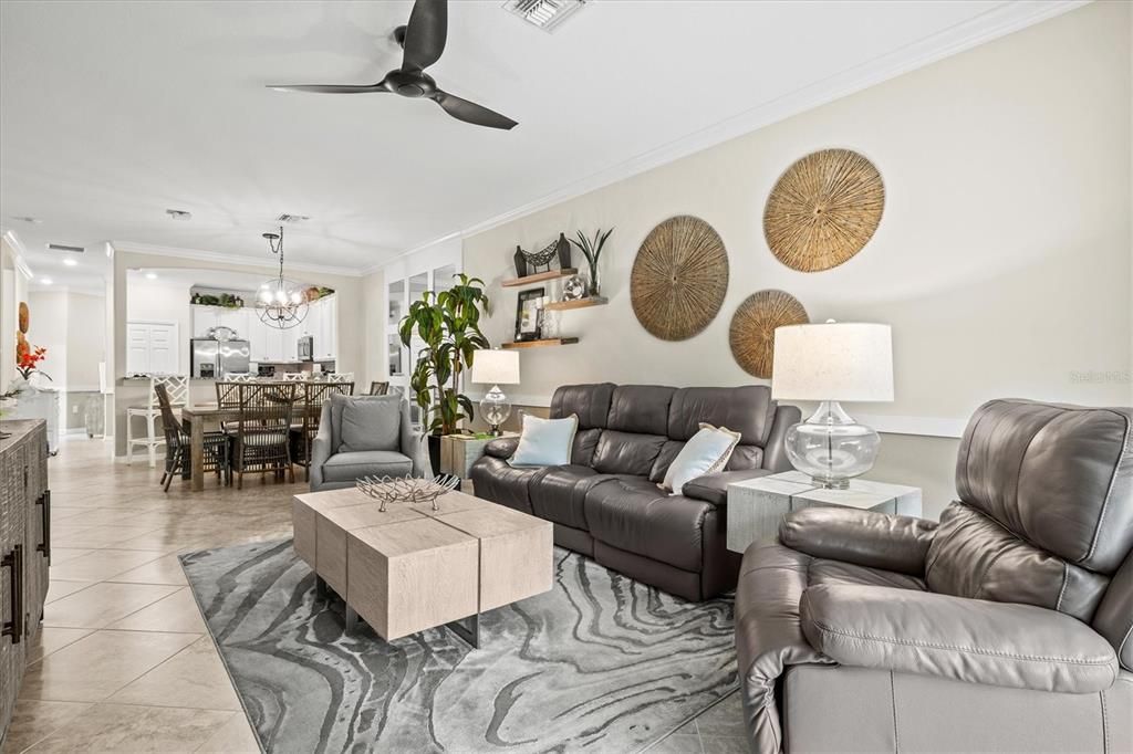 Activo con contrato: $425,000 (3 camas, 2 baños, 1416 Pies cuadrados)