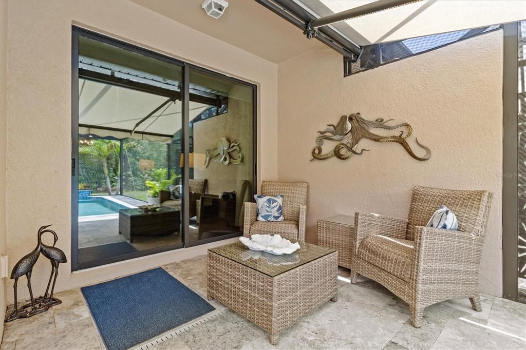 Activo con contrato: $425,000 (3 camas, 2 baños, 1416 Pies cuadrados)