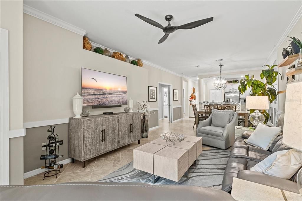 Activo con contrato: $425,000 (3 camas, 2 baños, 1416 Pies cuadrados)