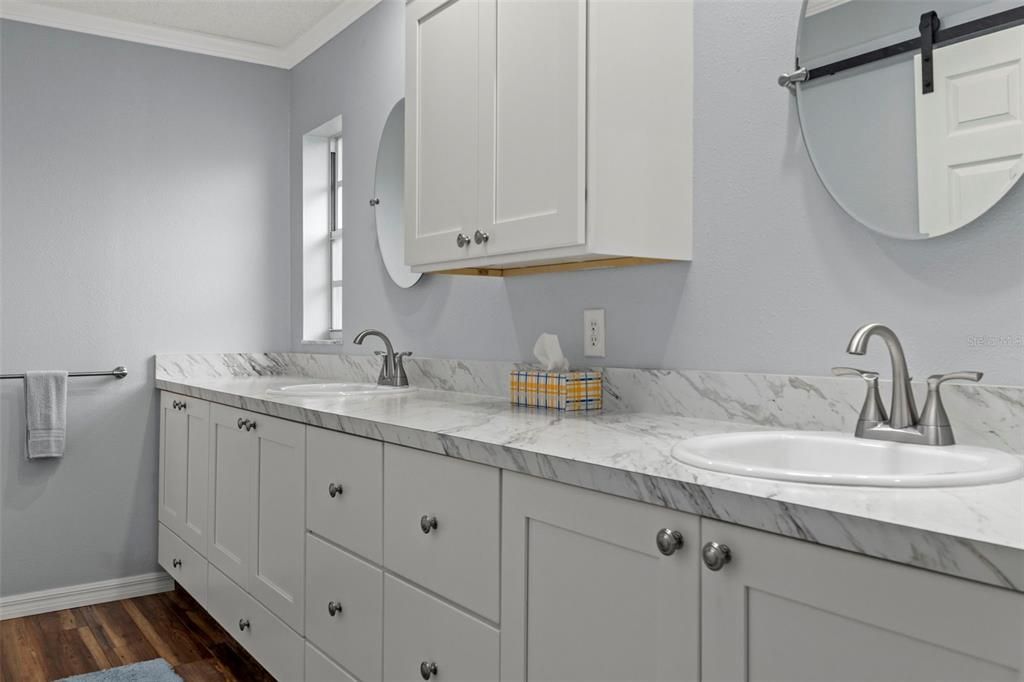 Activo con contrato: $299,900 (2 camas, 2 baños, 1644 Pies cuadrados)