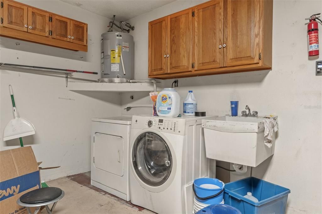 Activo con contrato: $299,900 (2 camas, 2 baños, 1644 Pies cuadrados)