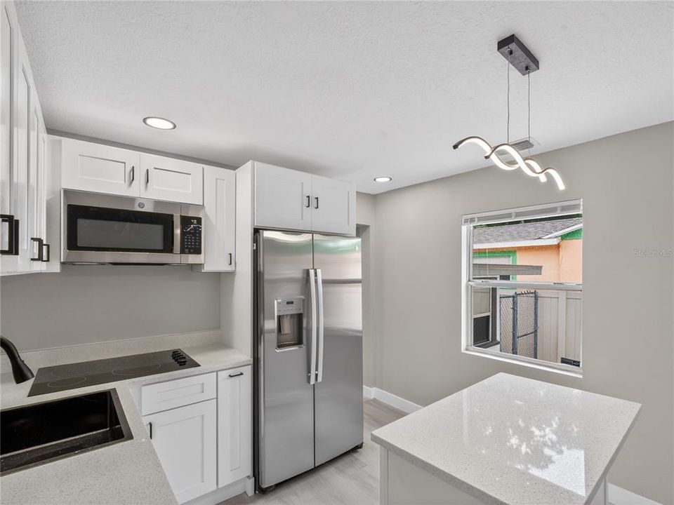 En Venta: $375,000 (3 camas, 2 baños, 1190 Pies cuadrados)