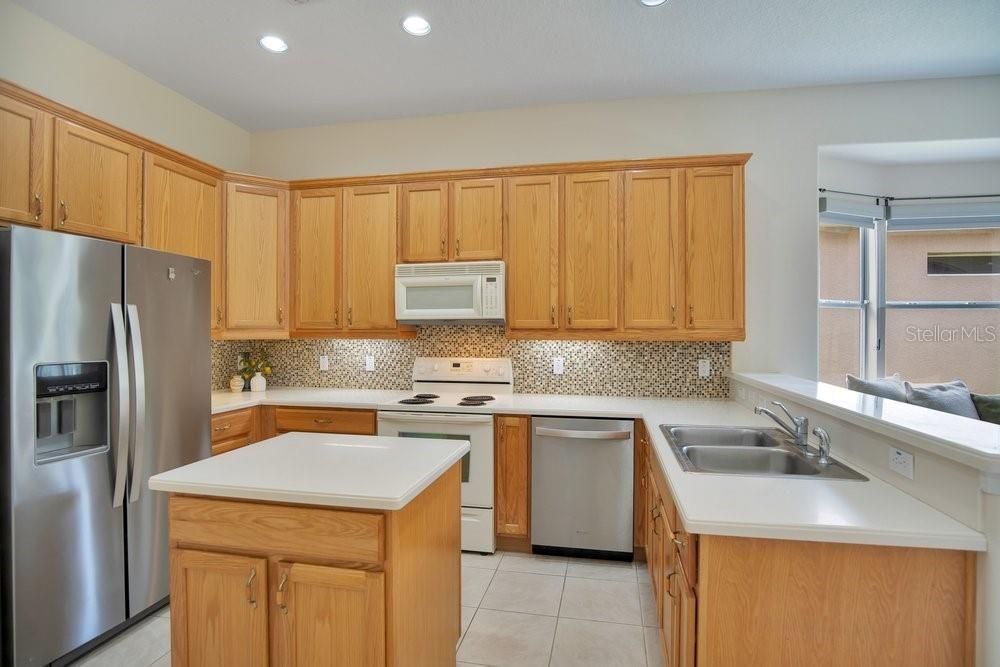 For Sale: $385,000 (3 beds, 2 baths, 2147 Square Feet)