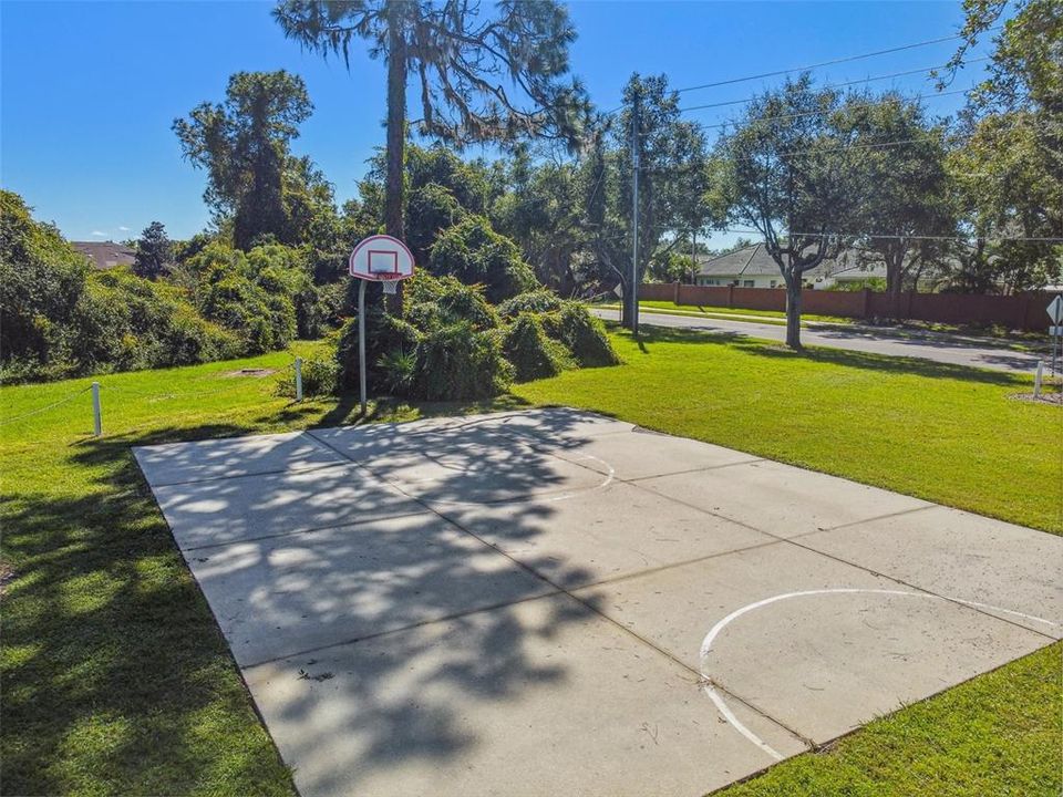 For Sale: $385,000 (3 beds, 2 baths, 2147 Square Feet)