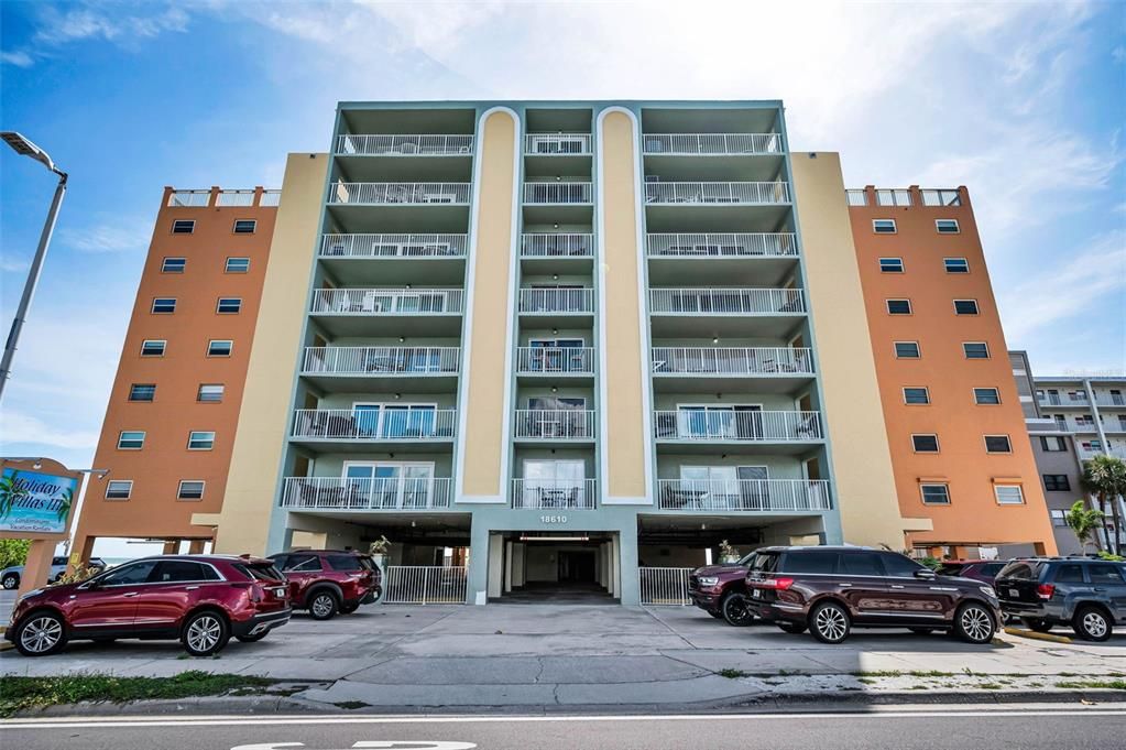 For Sale: $729,000 (2 beds, 2 baths, 1130 Square Feet)