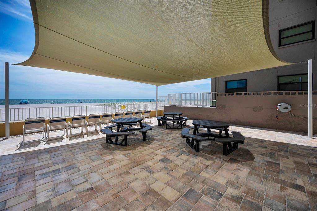 For Sale: $729,000 (2 beds, 2 baths, 1130 Square Feet)