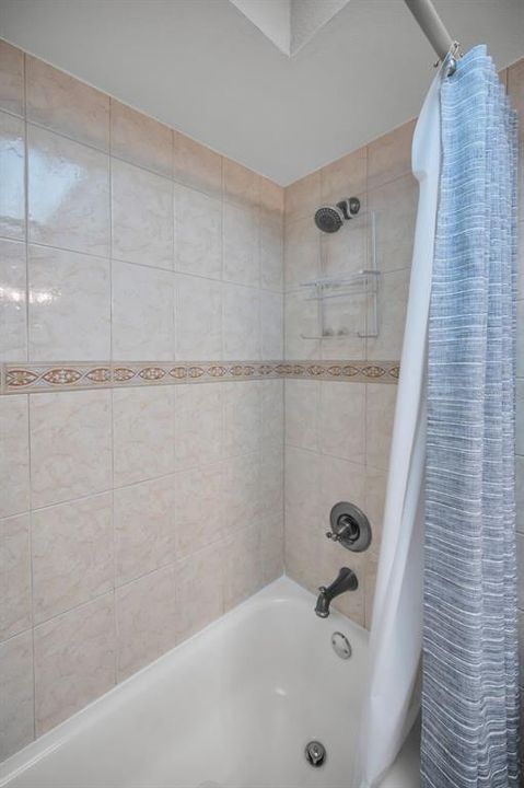 For Sale: $729,000 (2 beds, 2 baths, 1130 Square Feet)