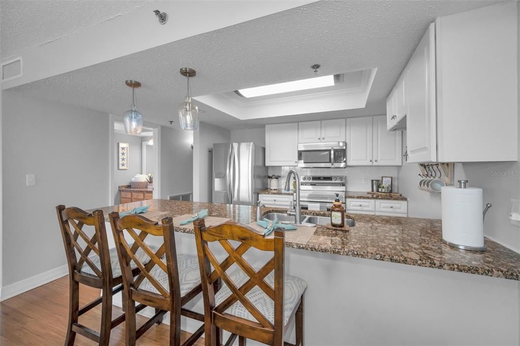 For Sale: $729,000 (2 beds, 2 baths, 1130 Square Feet)