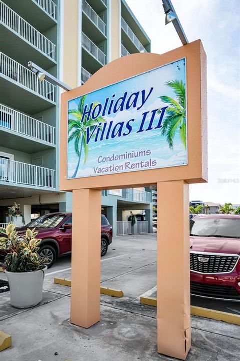 For Sale: $729,000 (2 beds, 2 baths, 1130 Square Feet)