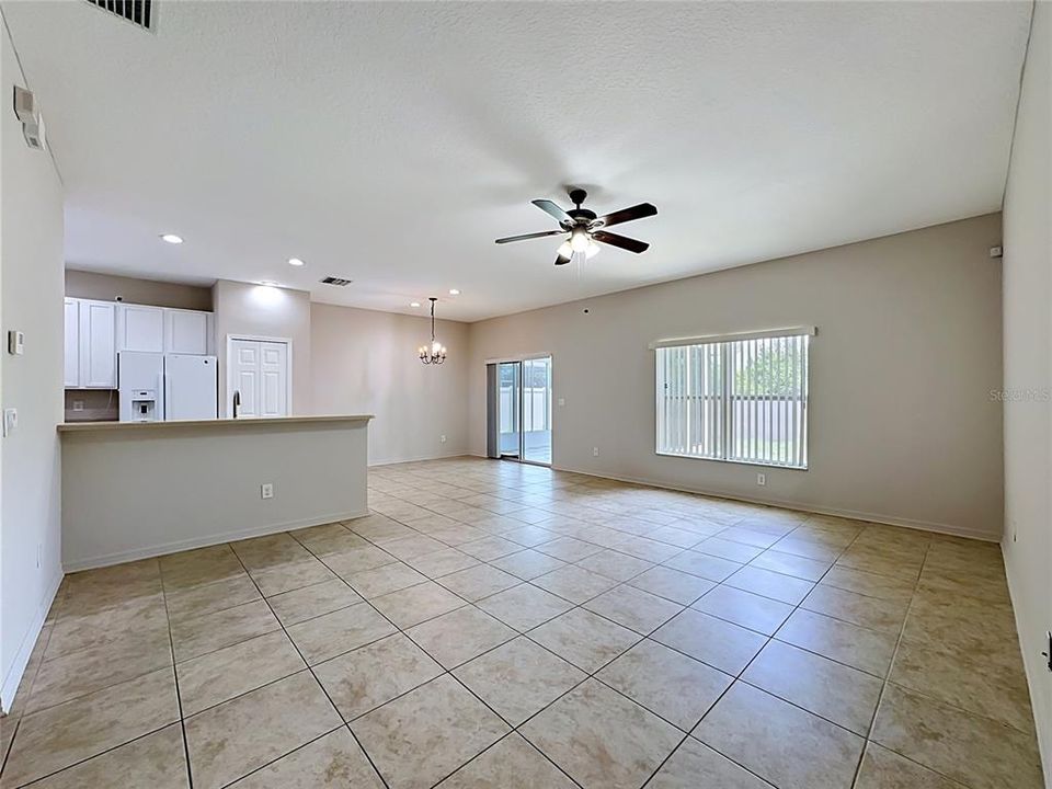 For Sale: $284,900 (3 beds, 2 baths, 1611 Square Feet)