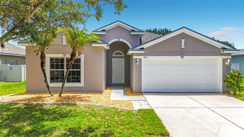 For Sale: $284,900 (3 beds, 2 baths, 1611 Square Feet)