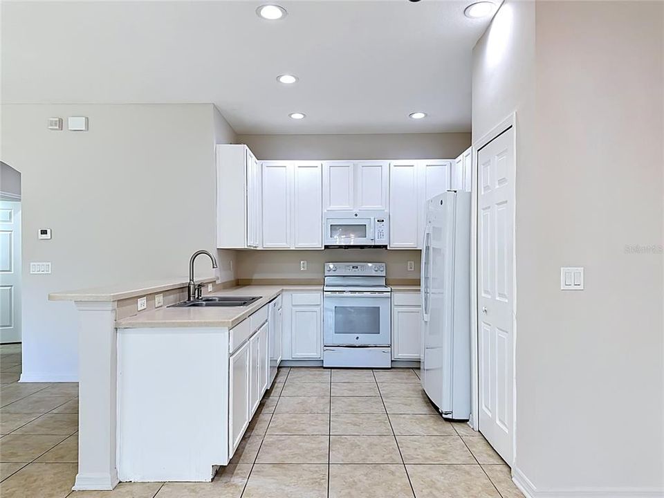 For Sale: $284,900 (3 beds, 2 baths, 1611 Square Feet)