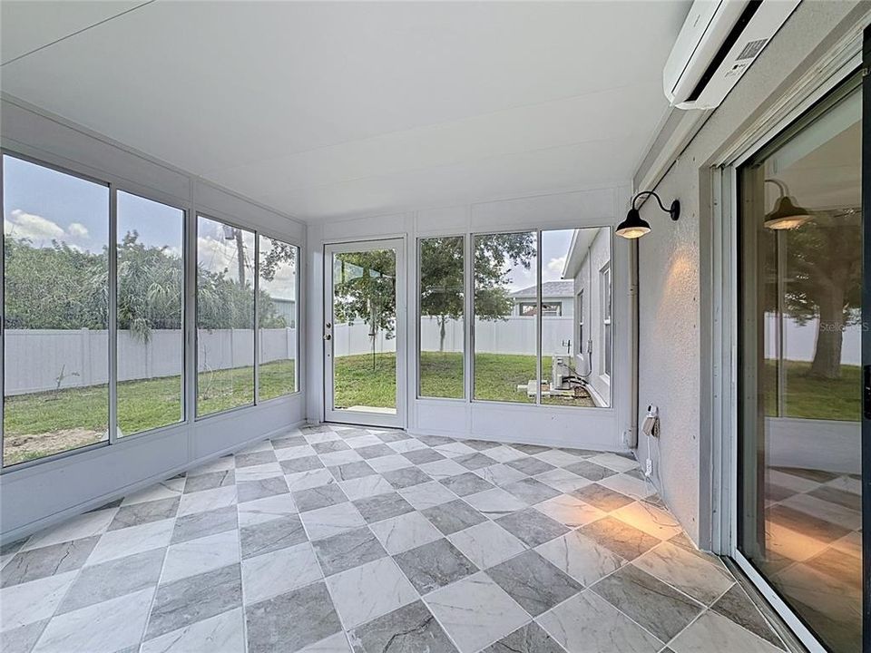 For Sale: $284,900 (3 beds, 2 baths, 1611 Square Feet)