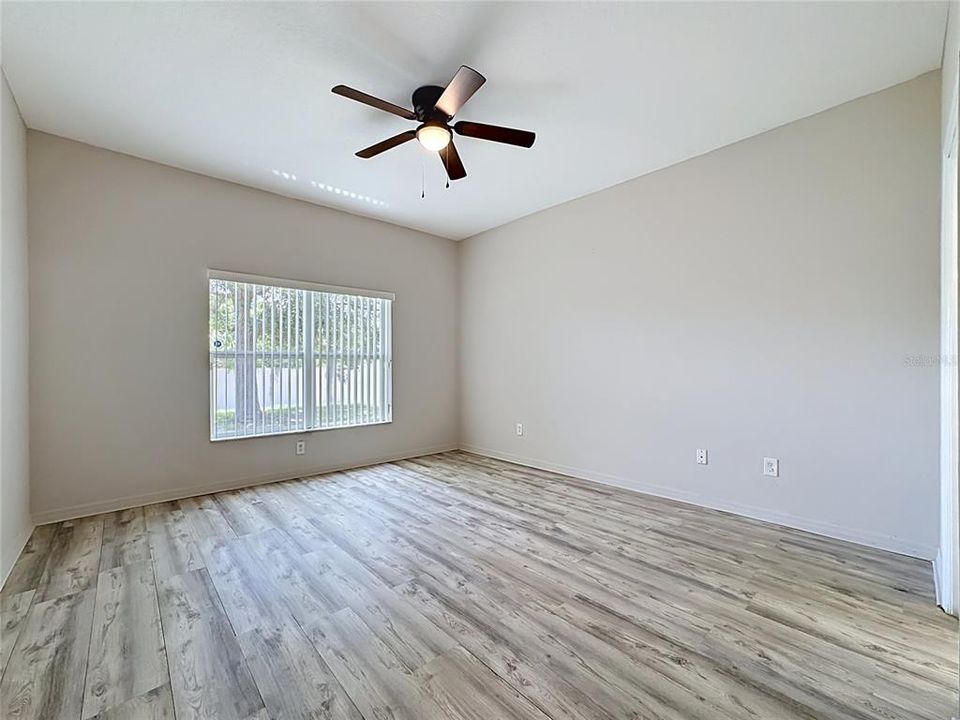 For Sale: $284,900 (3 beds, 2 baths, 1611 Square Feet)