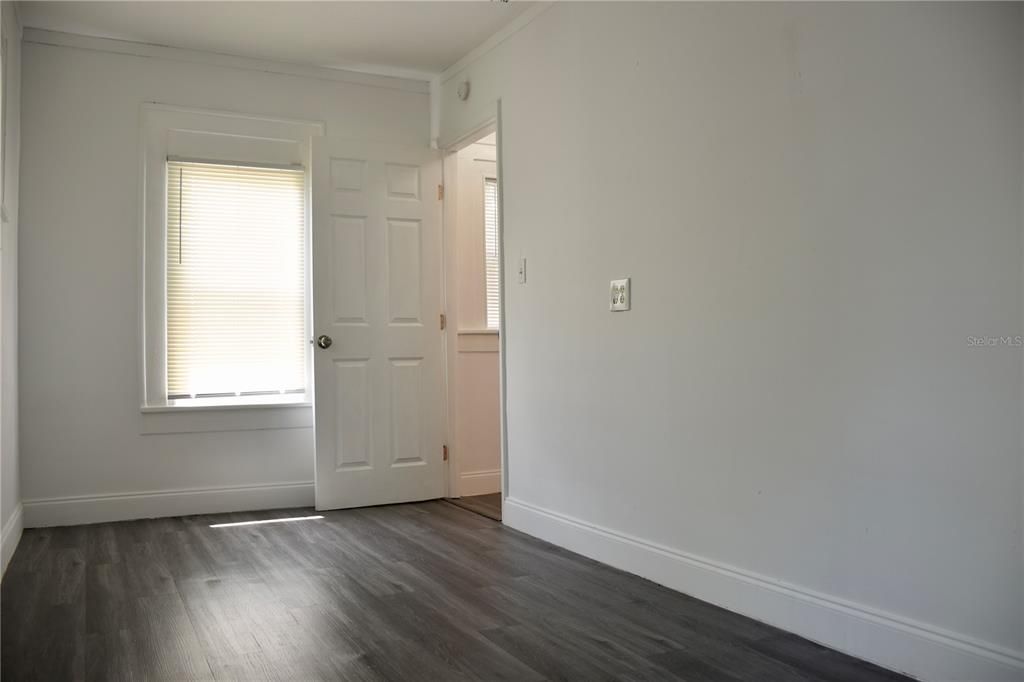 For Sale: $275,000 (4 beds, 2 baths, 1204 Square Feet)