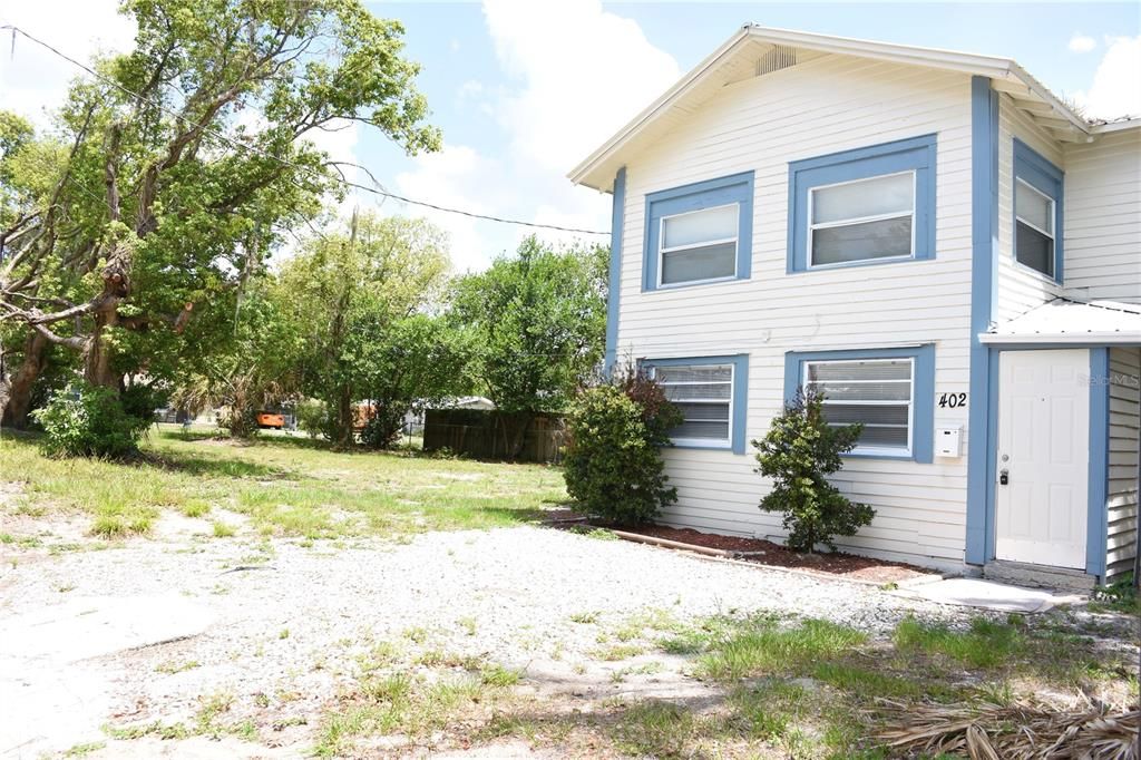 For Sale: $275,000 (4 beds, 2 baths, 1204 Square Feet)