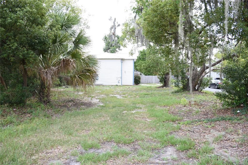For Sale: $275,000 (4 beds, 2 baths, 1204 Square Feet)