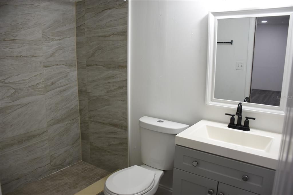 For Sale: $275,000 (4 beds, 2 baths, 1204 Square Feet)