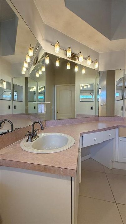 For Sale: $364,990 (3 beds, 2 baths, 1376 Square Feet)