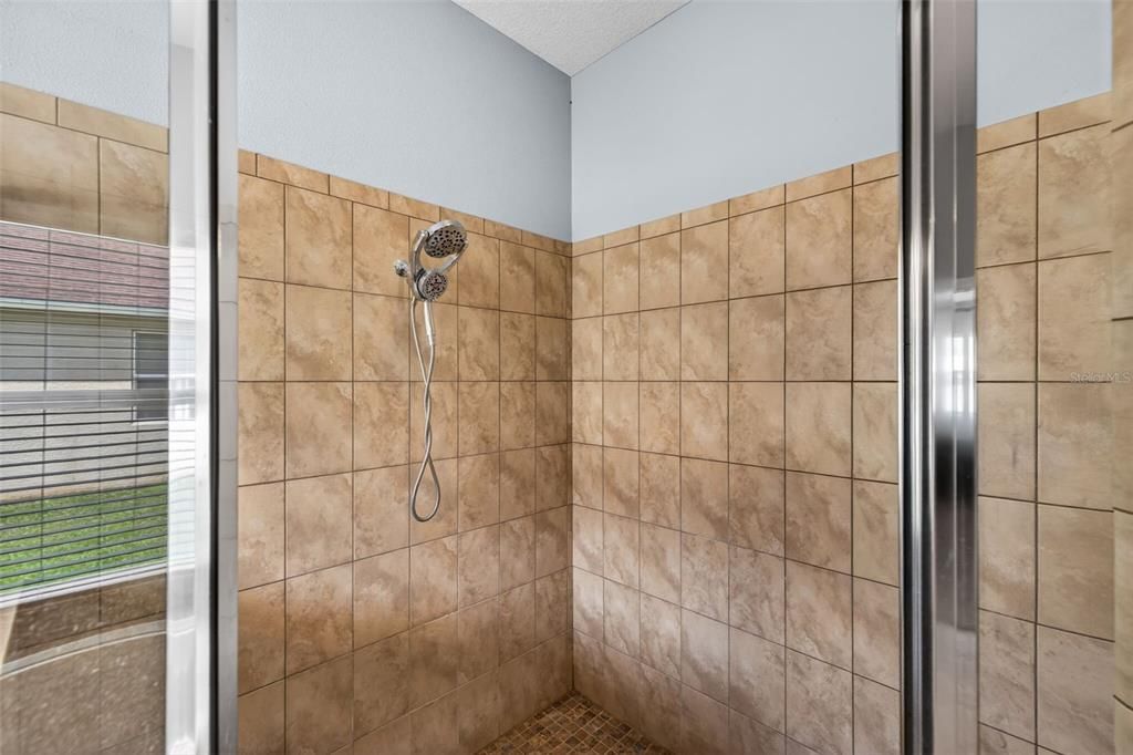 For Sale: $485,000 (4 beds, 3 baths, 2665 Square Feet)