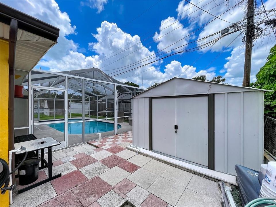 For Sale: $379,900 (2 beds, 2 baths, 1321 Square Feet)