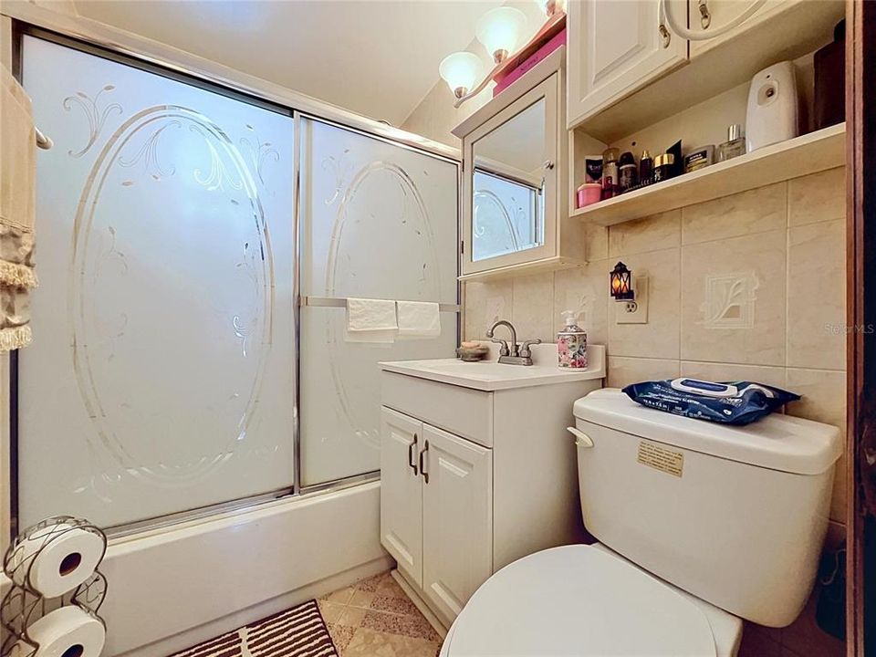 For Sale: $379,900 (2 beds, 2 baths, 1321 Square Feet)