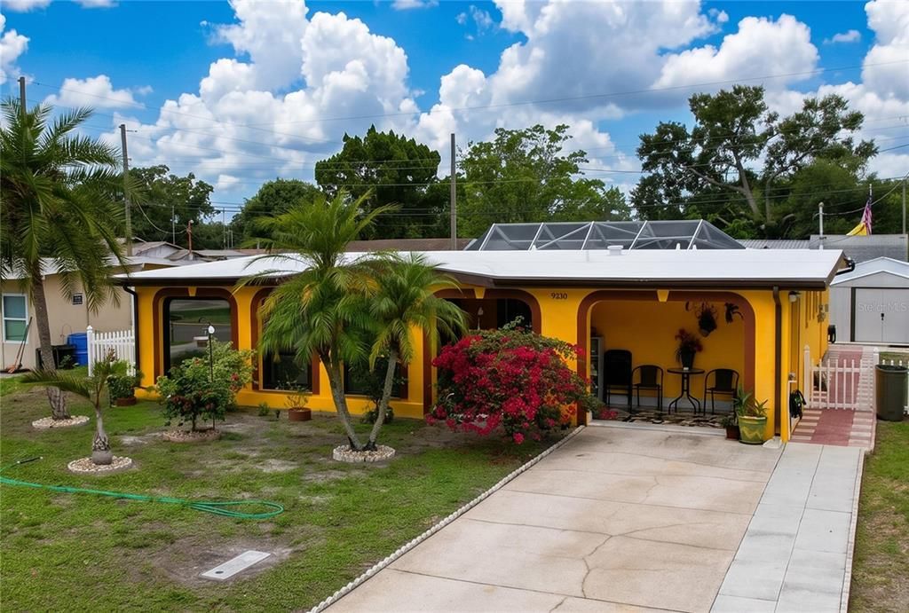 For Sale: $379,900 (2 beds, 2 baths, 1321 Square Feet)