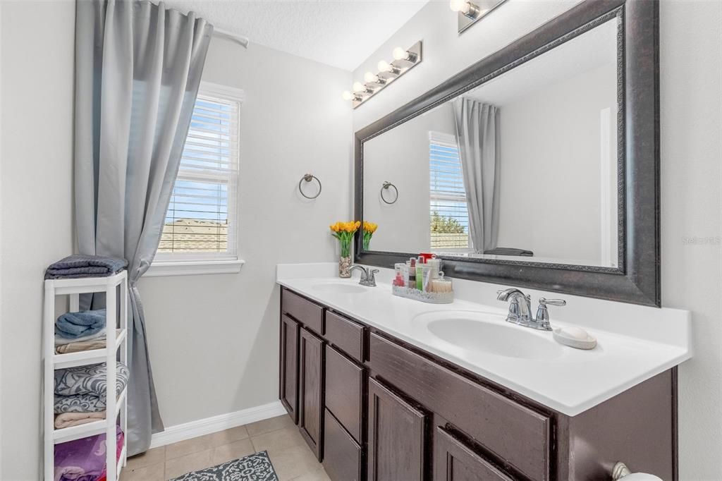En Venta: $459,000 (3 camas, 2 baños, 1539 Pies cuadrados)