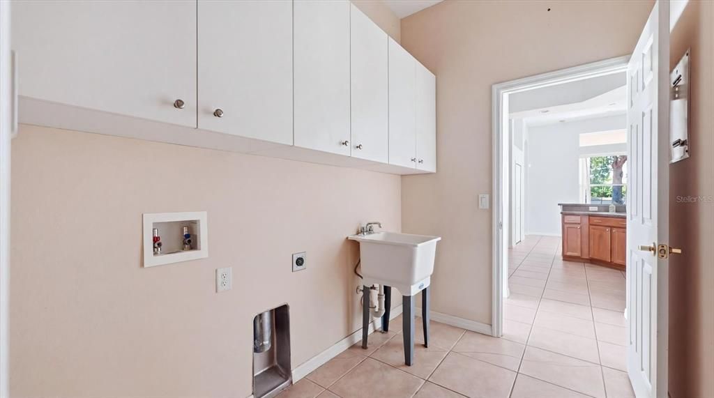 На продажу: $419,900 (4 спален, 3 ванн, 2290 Квадратных фут)