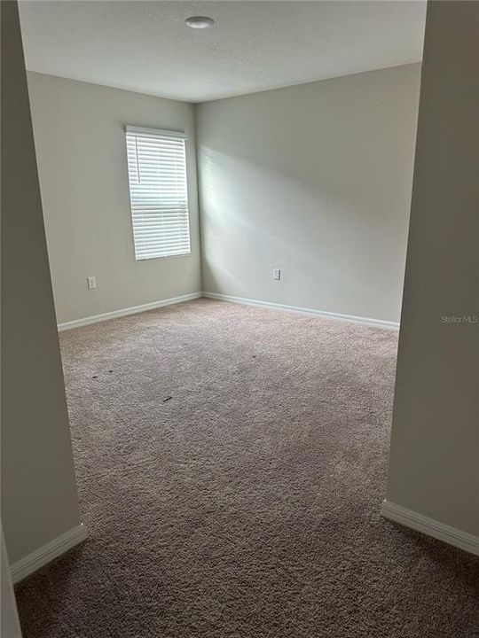 For Sale: $369,900 (5 beds, 3 baths, 2640 Square Feet)