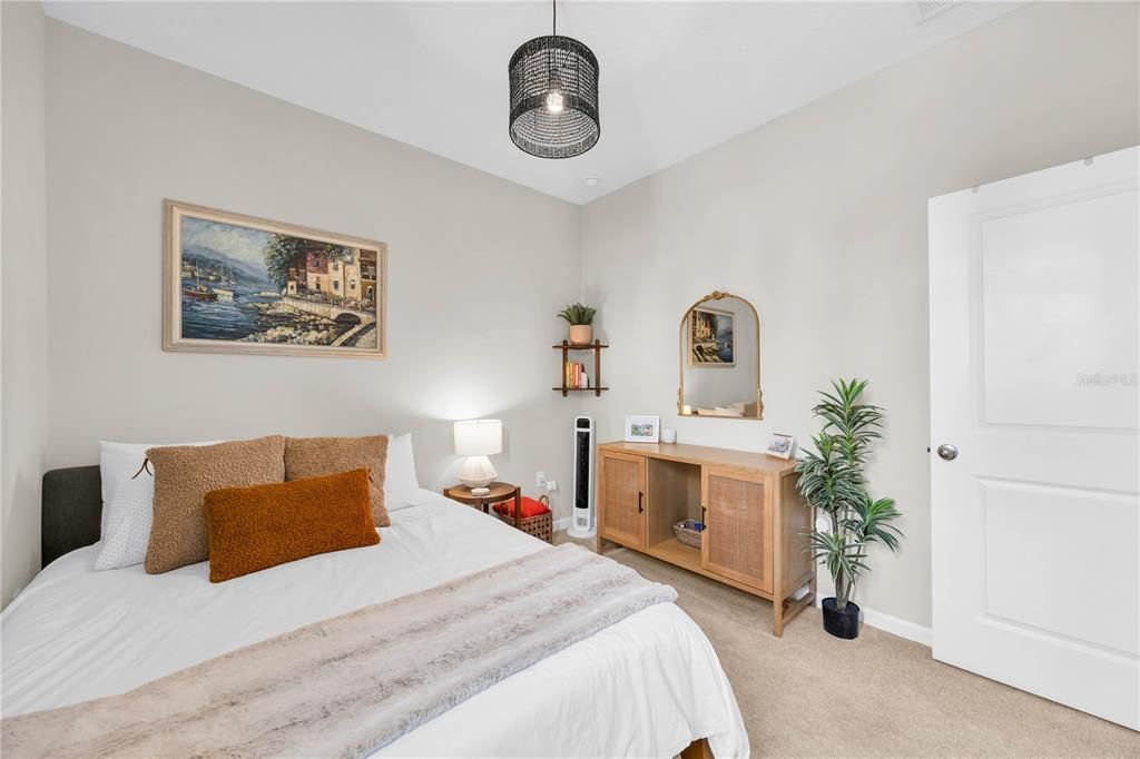 Active With Contract: $450,000 (4 beds, 2 baths, 1644 Square Feet)