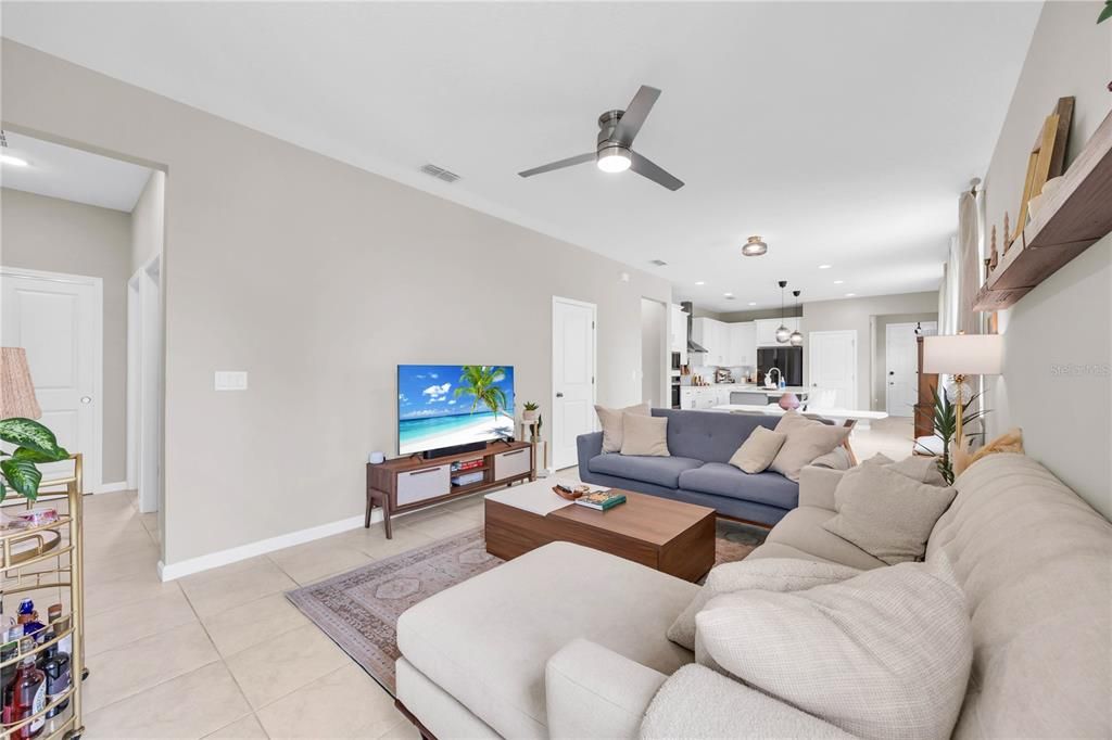 Active With Contract: $450,000 (4 beds, 2 baths, 1644 Square Feet)