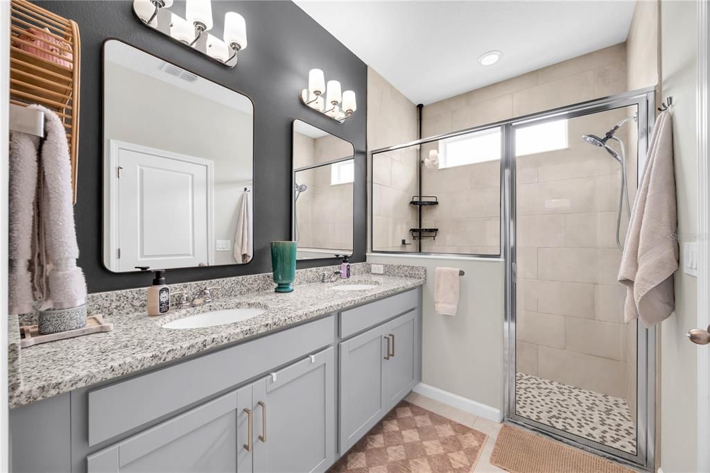 Active With Contract: $450,000 (4 beds, 2 baths, 1644 Square Feet)