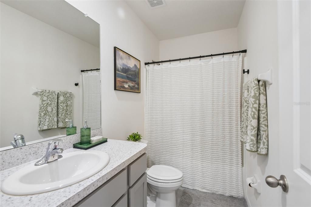For Sale: $299,900 (3 beds, 2 baths, 1673 Square Feet)