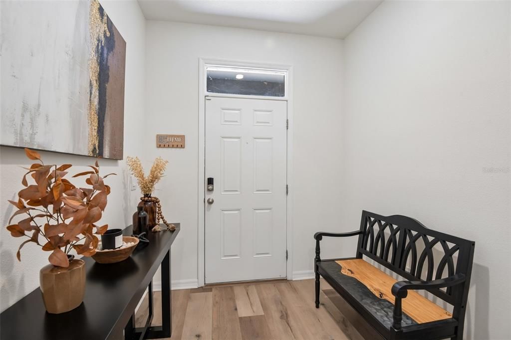 For Sale: $299,900 (3 beds, 2 baths, 1673 Square Feet)