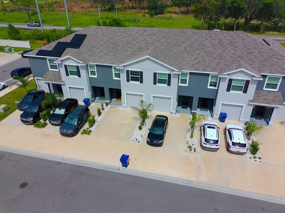 For Sale: $299,900 (3 beds, 2 baths, 1673 Square Feet)