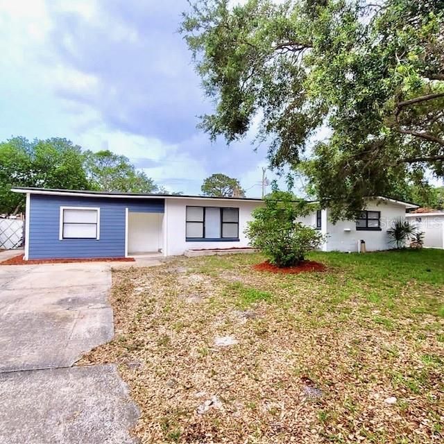 For Sale: $325,000 (4 beds, 3 baths, 1648 Square Feet)