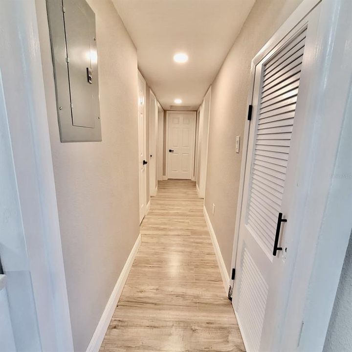 For Sale: $325,000 (4 beds, 3 baths, 1648 Square Feet)