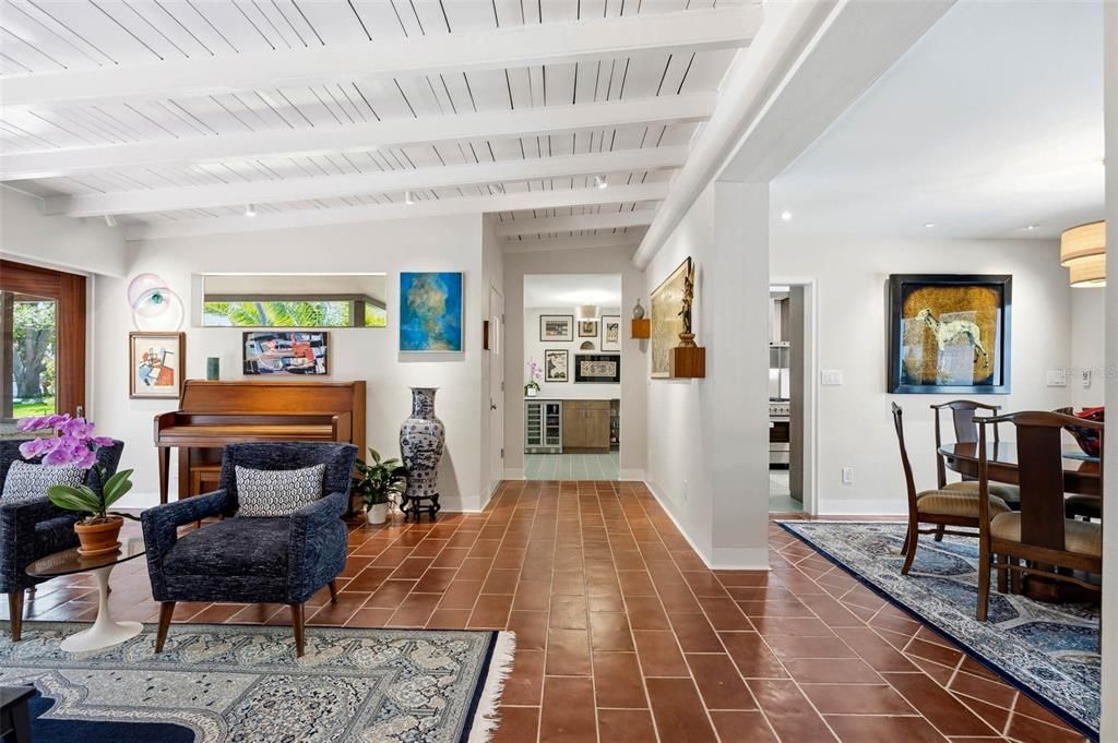 Activo con contrato: $640,000 (2 camas, 2 baños, 1523 Pies cuadrados)