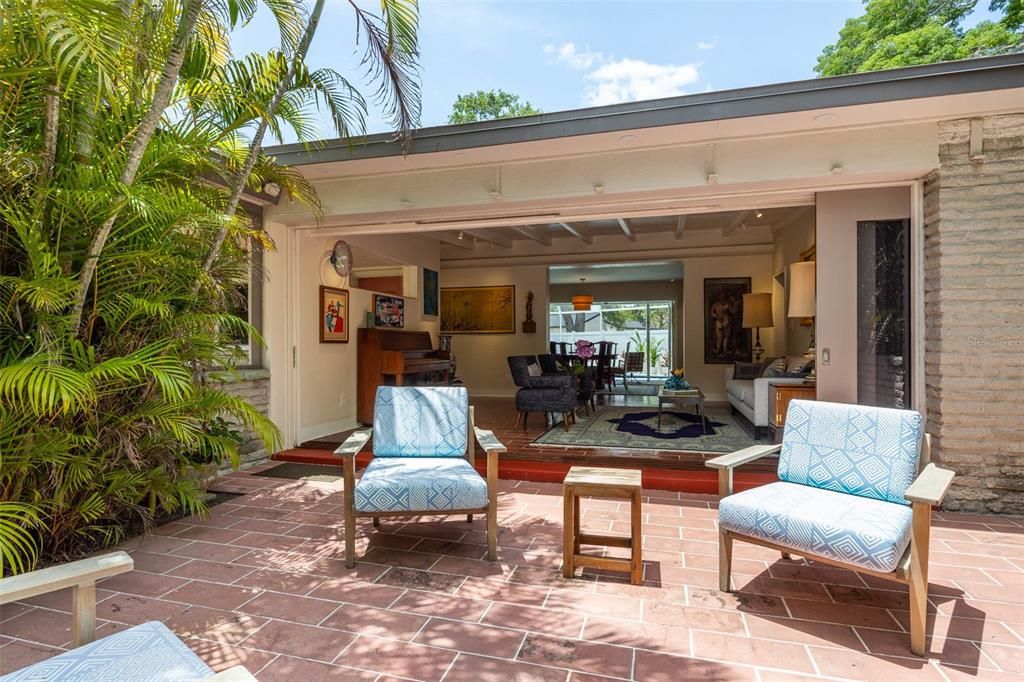 Activo con contrato: $640,000 (2 camas, 2 baños, 1523 Pies cuadrados)