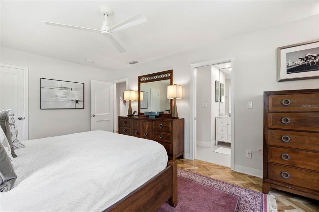Activo con contrato: $640,000 (2 camas, 2 baños, 1523 Pies cuadrados)
