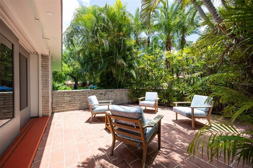 Activo con contrato: $640,000 (2 camas, 2 baños, 1523 Pies cuadrados)