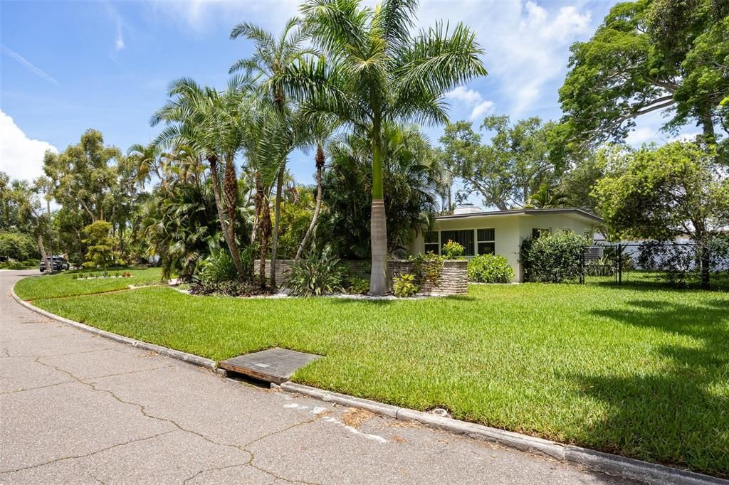Activo con contrato: $640,000 (2 camas, 2 baños, 1523 Pies cuadrados)