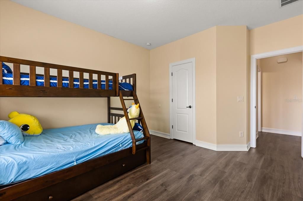 For Rent: $7,800 (5 beds, 4 baths, 3835 Square Feet)