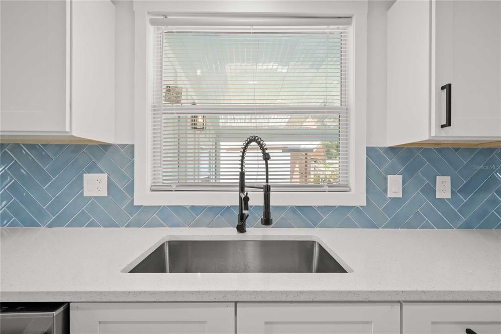 En Venta: $219,900 (3 camas, 2 baños, 1104 Pies cuadrados)