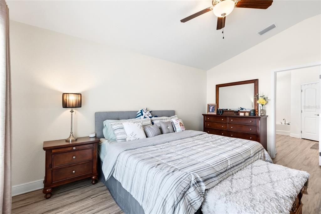 For Sale: $315,000 (3 beds, 2 baths, 1504 Square Feet)