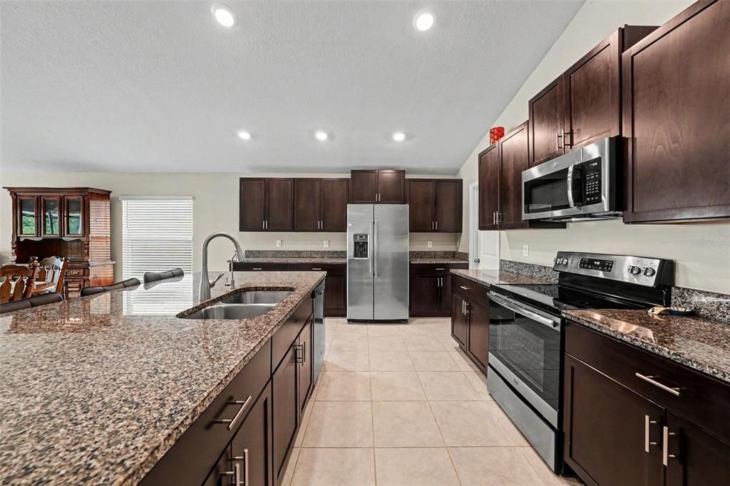 For Sale: $490,000 (4 beds, 2 baths, 2470 Square Feet)