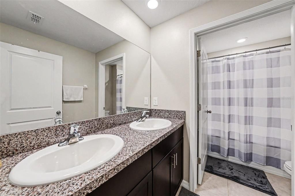 For Sale: $490,000 (4 beds, 2 baths, 2470 Square Feet)