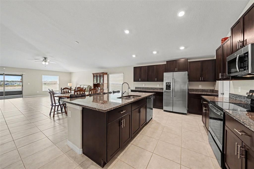 For Sale: $490,000 (4 beds, 2 baths, 2470 Square Feet)
