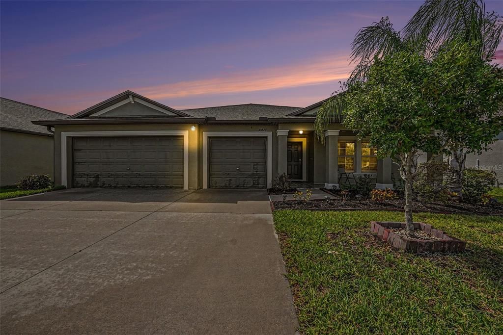 For Sale: $490,000 (4 beds, 2 baths, 2470 Square Feet)